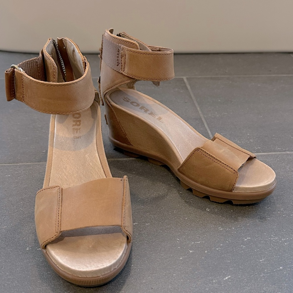 Sorel Joanie wedge sandals
